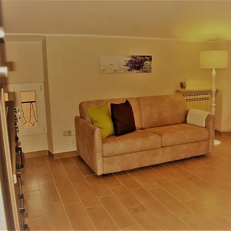 Del Borgo * Garda (Verona)